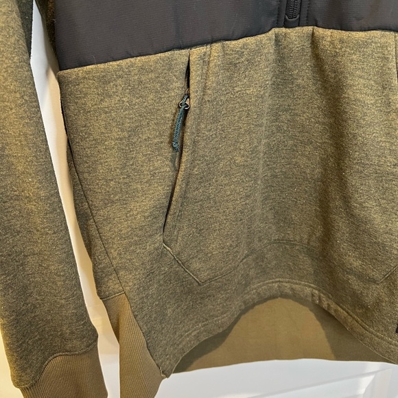 North Face Women’s Tech Sherpa Pullover Olive Green Size Medium - Picture 8 of 10